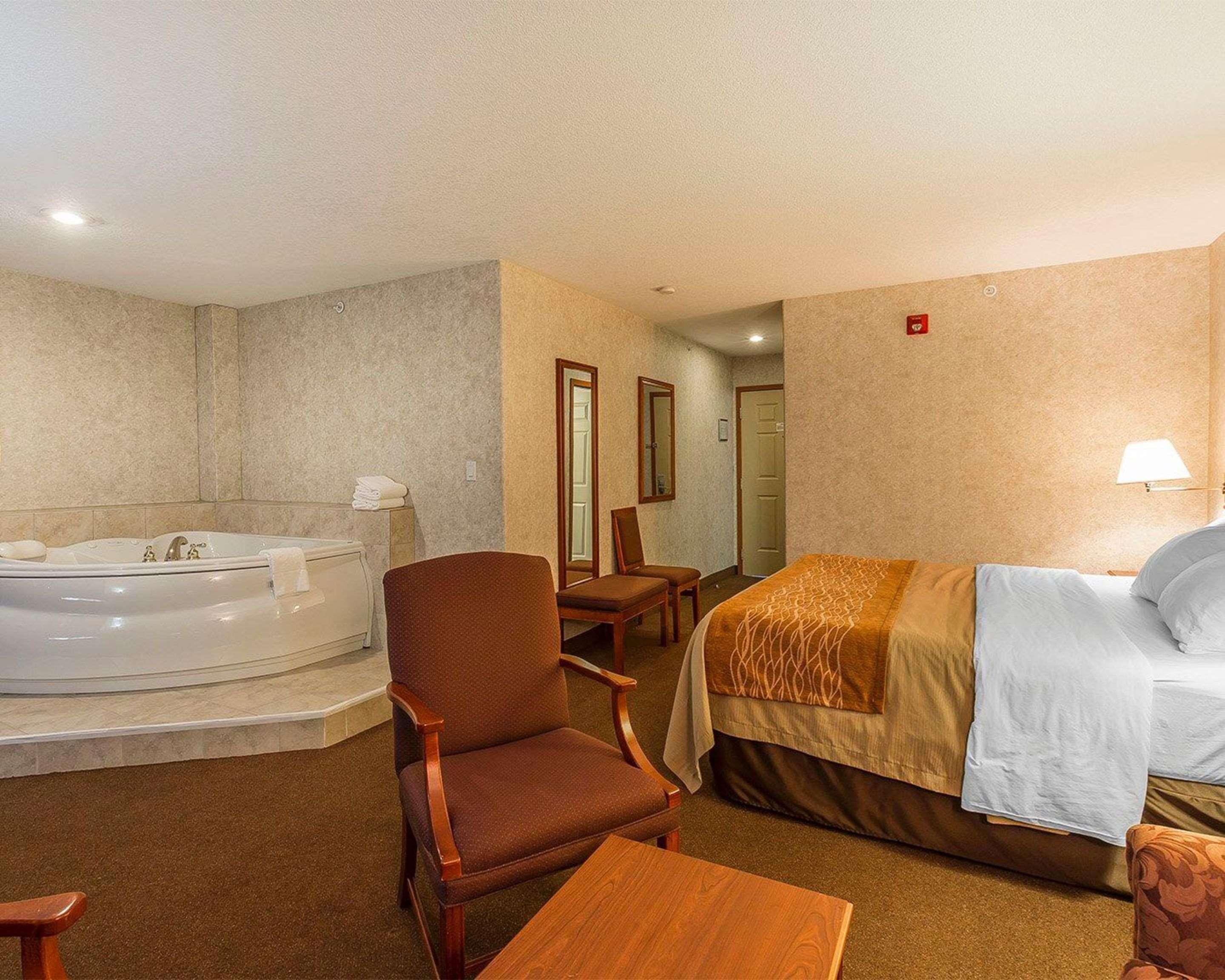 Comfort Inn Lethbridge Zewnętrze zdjęcie